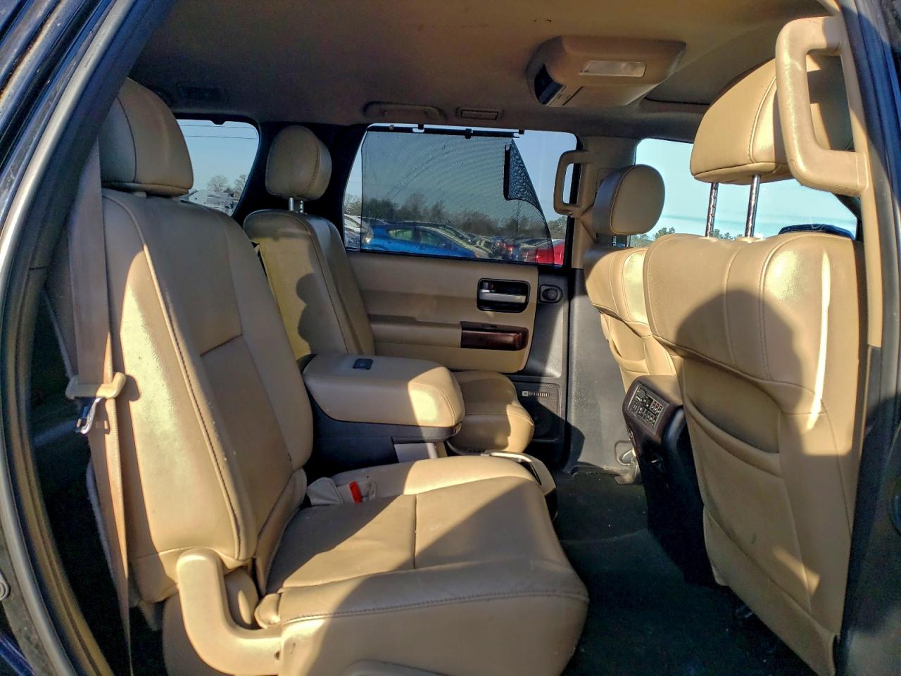 2014 TOYOTA SEQUOIA PLATINUM photo 11