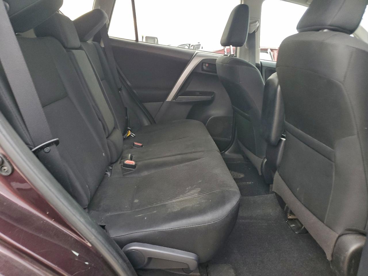 2017 TOYOTA RAV4 LE photo 10