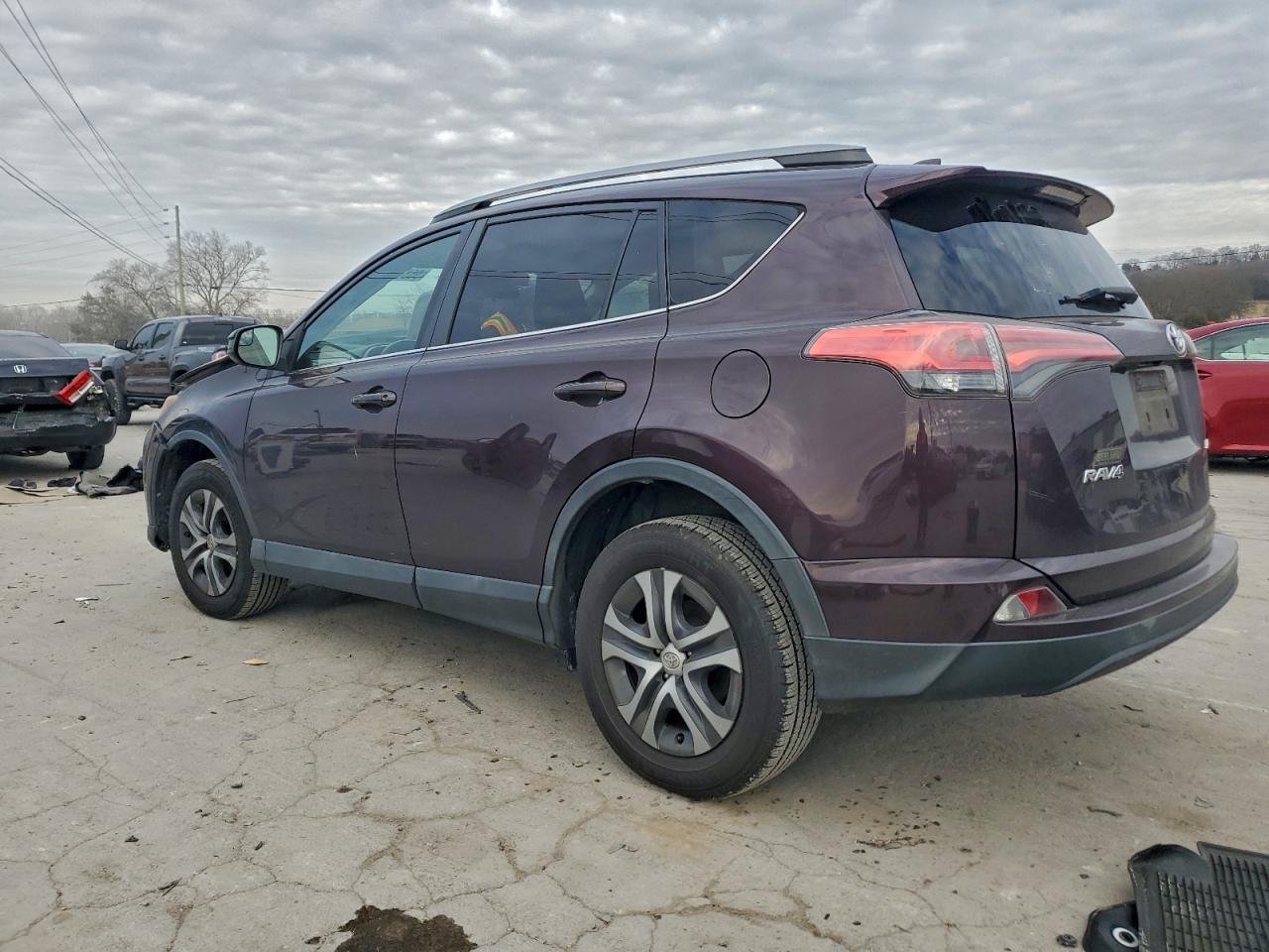 2017 TOYOTA RAV4 LE photo 2