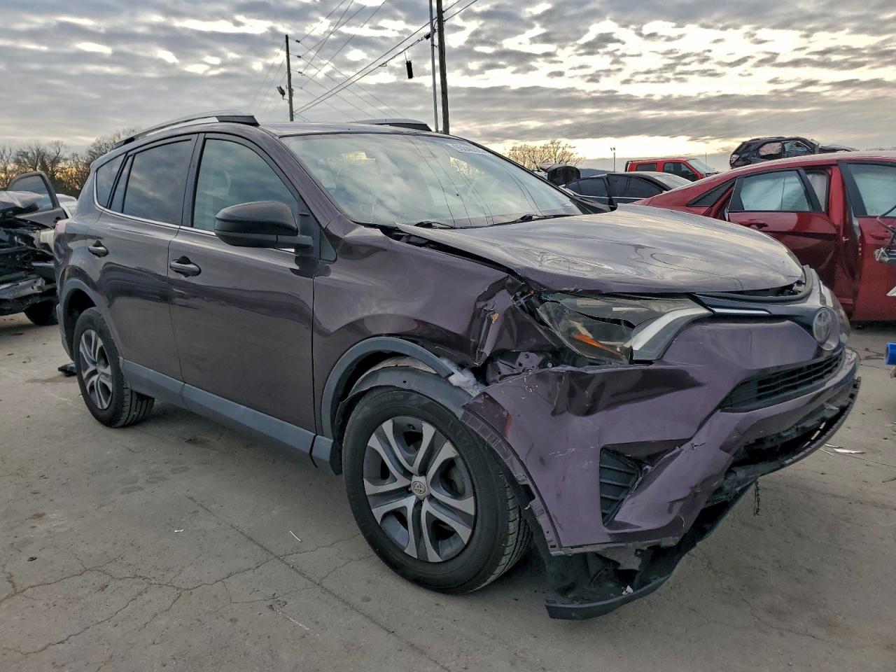 2017 TOYOTA RAV4 LE photo 4