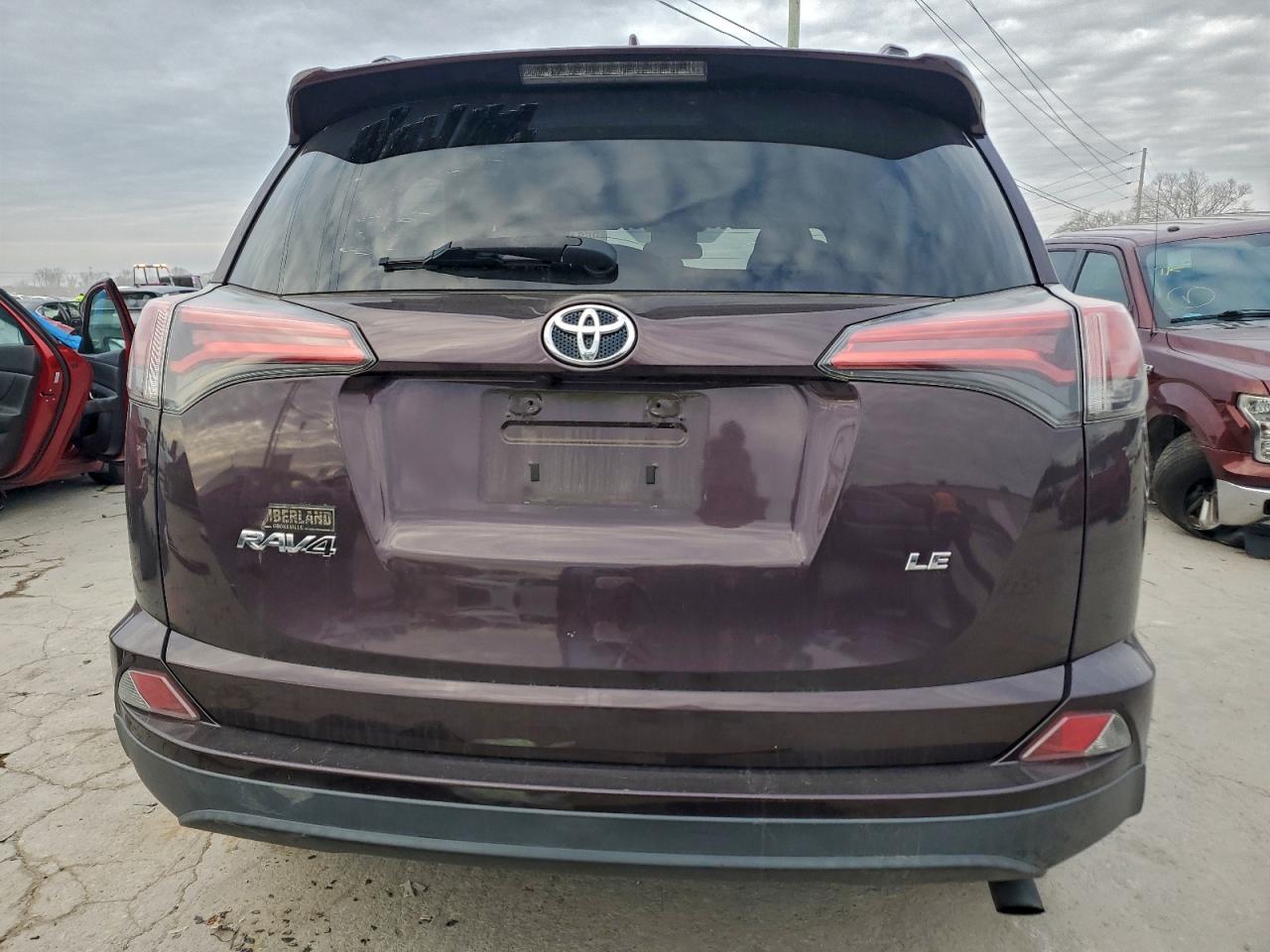 2017 TOYOTA RAV4 LE photo 6