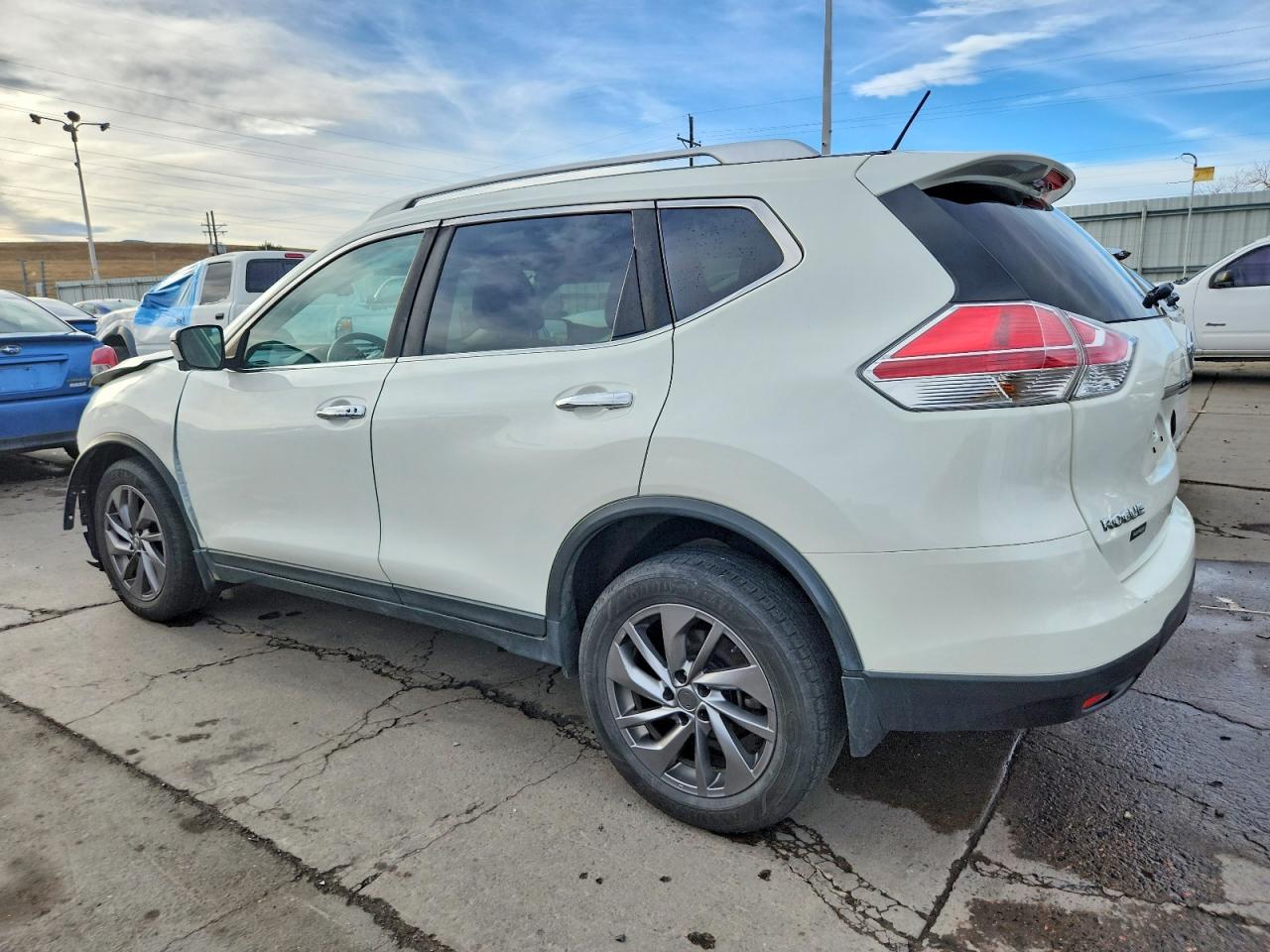2016 NISSAN ROGUE SL photo 3