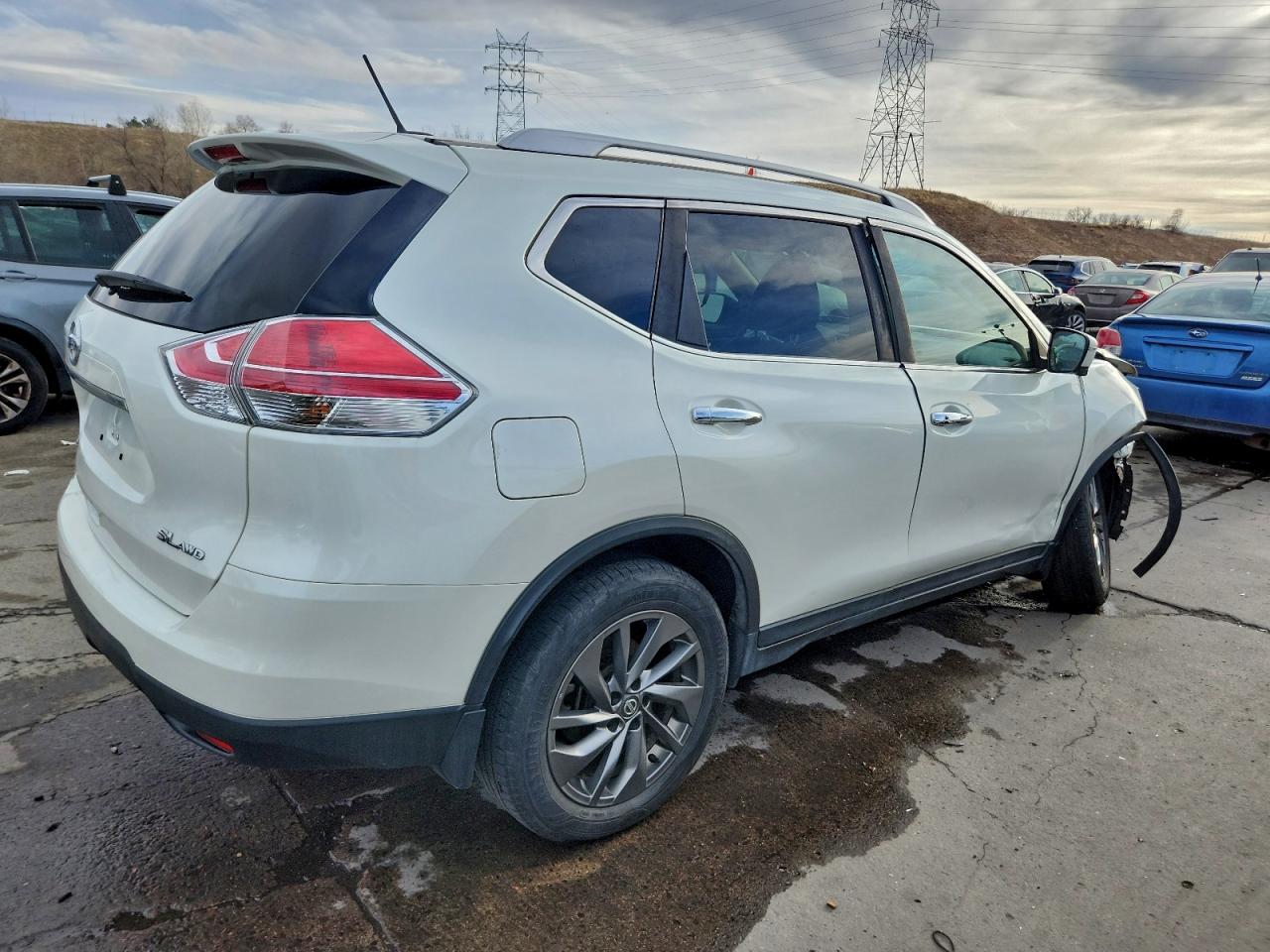2016 NISSAN ROGUE SL photo 5