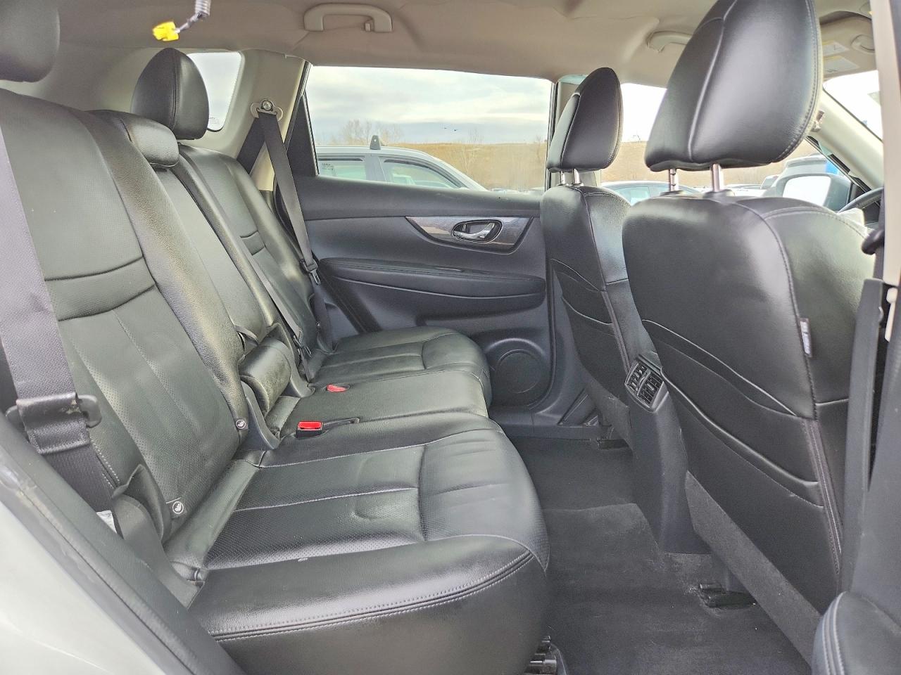 2016 NISSAN ROGUE SL photo 21