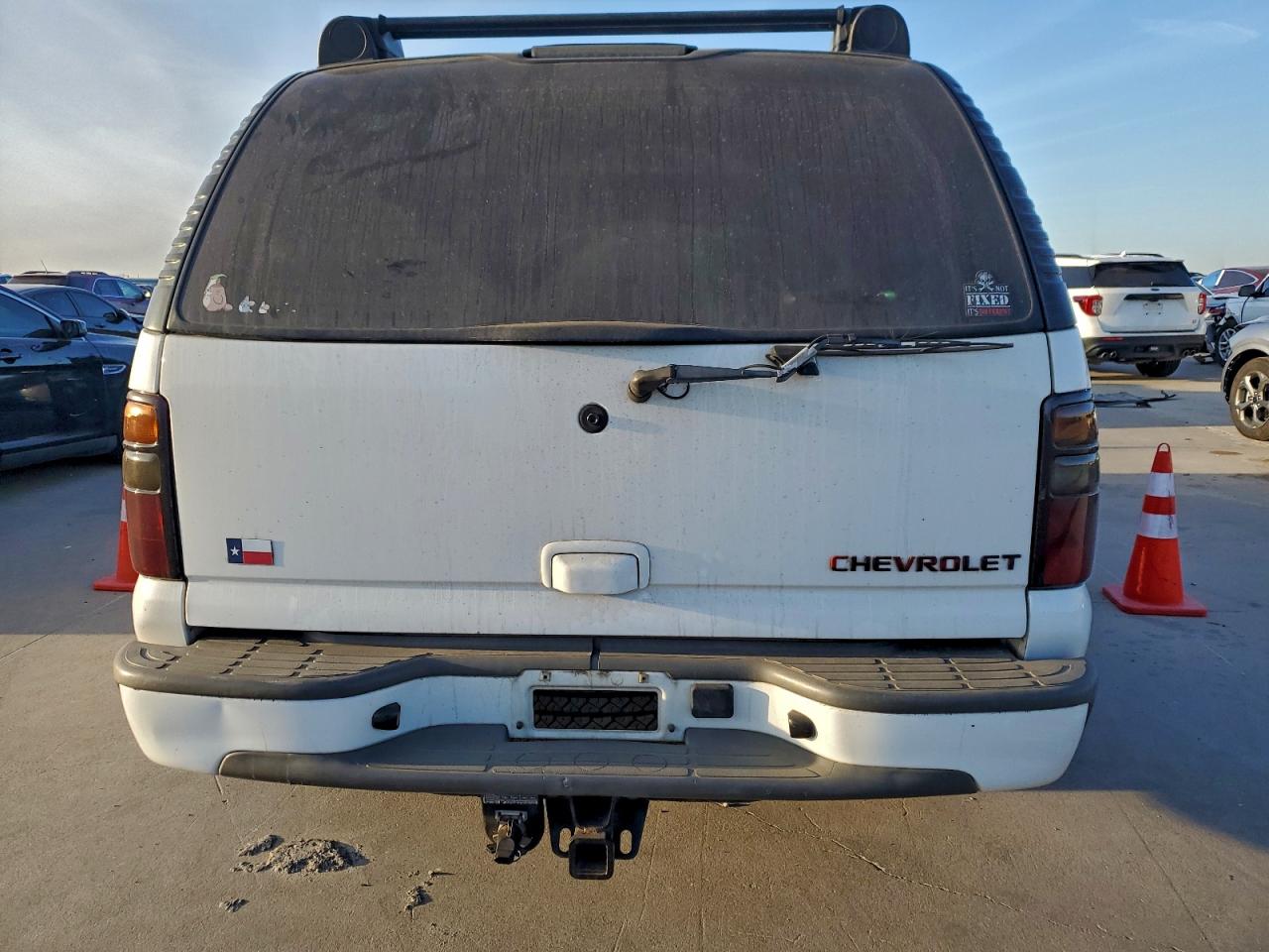 2004 CHEVROLET SUBURBAN K1500 photo 6
