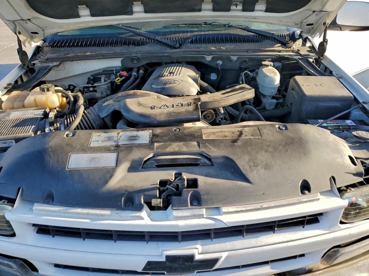 2004 CHEVROLET SUBURBAN K1500 photo 12