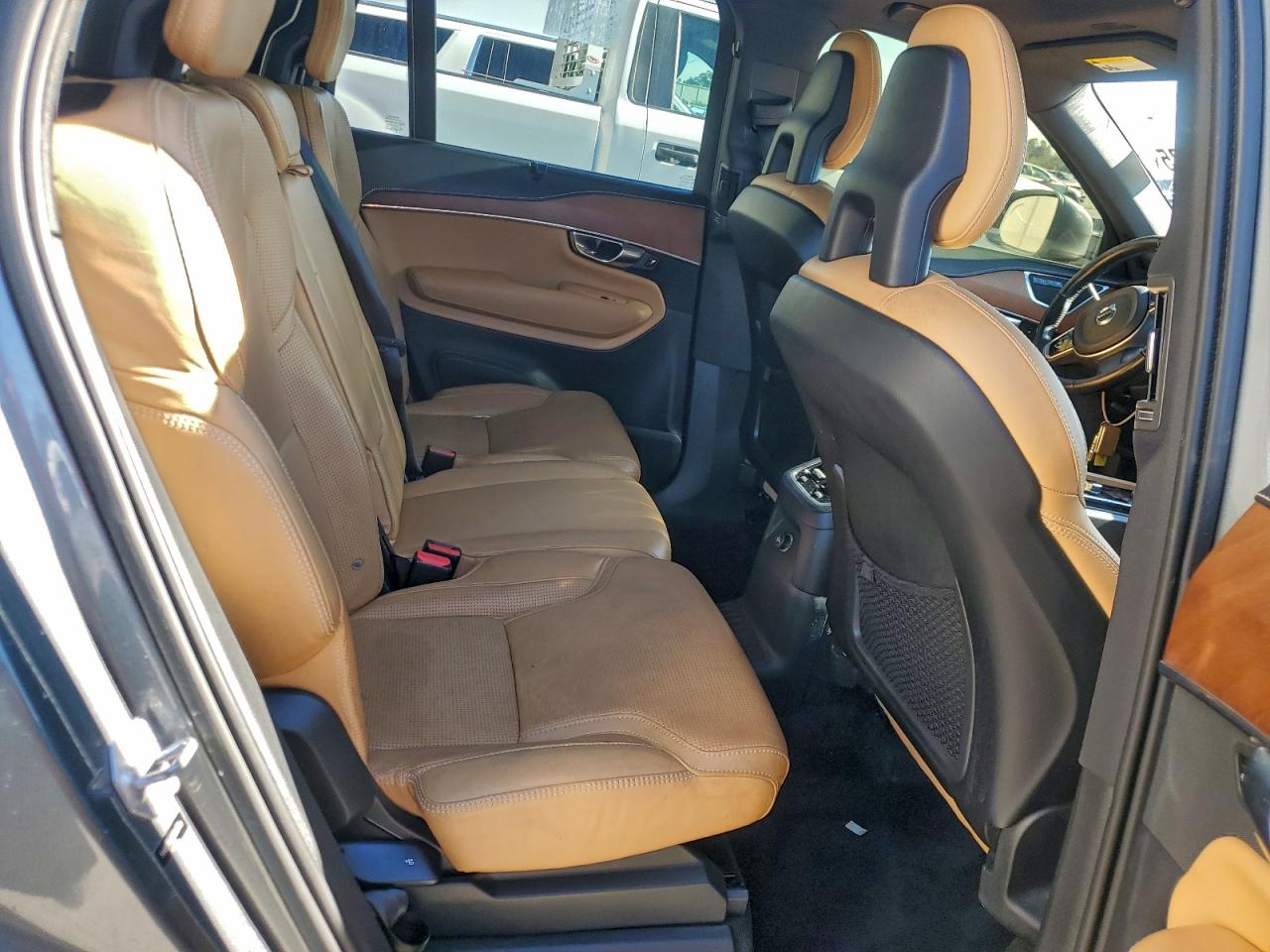 2017 VOLVO XC90 T8 photo 21