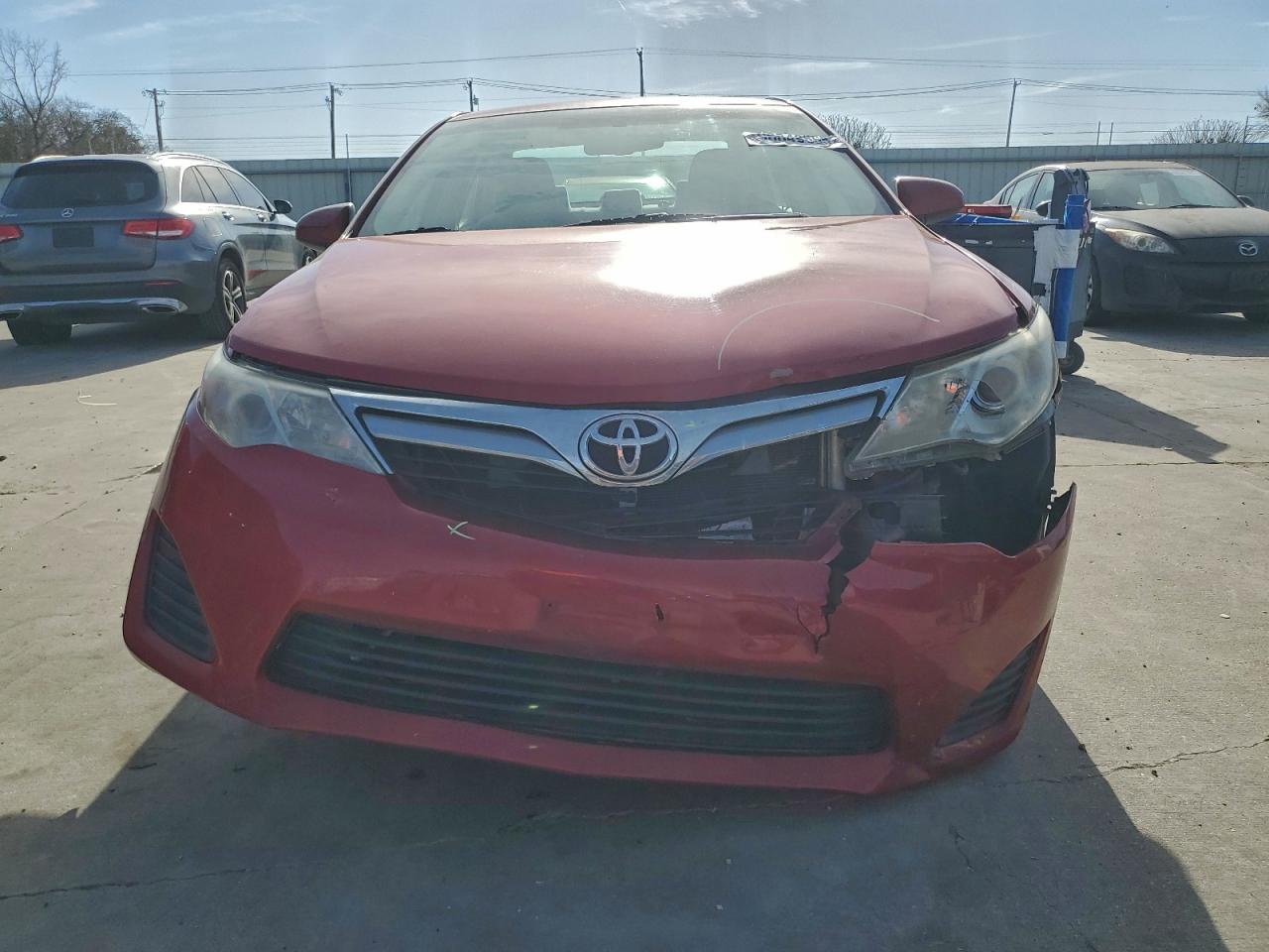 2013 TOYOTA CAMRY L photo 5