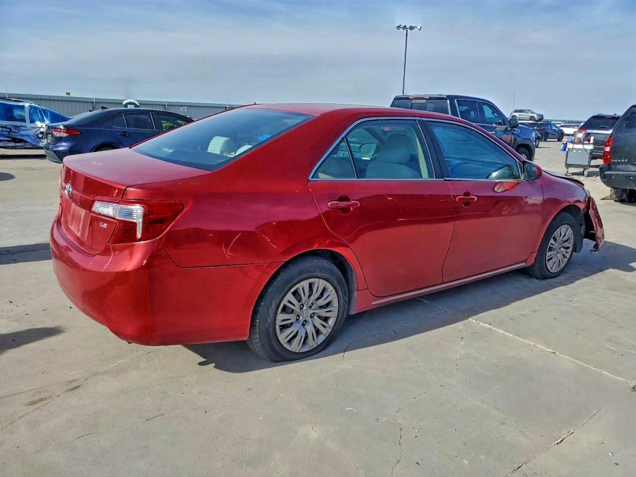 2013 TOYOTA CAMRY L photo 3