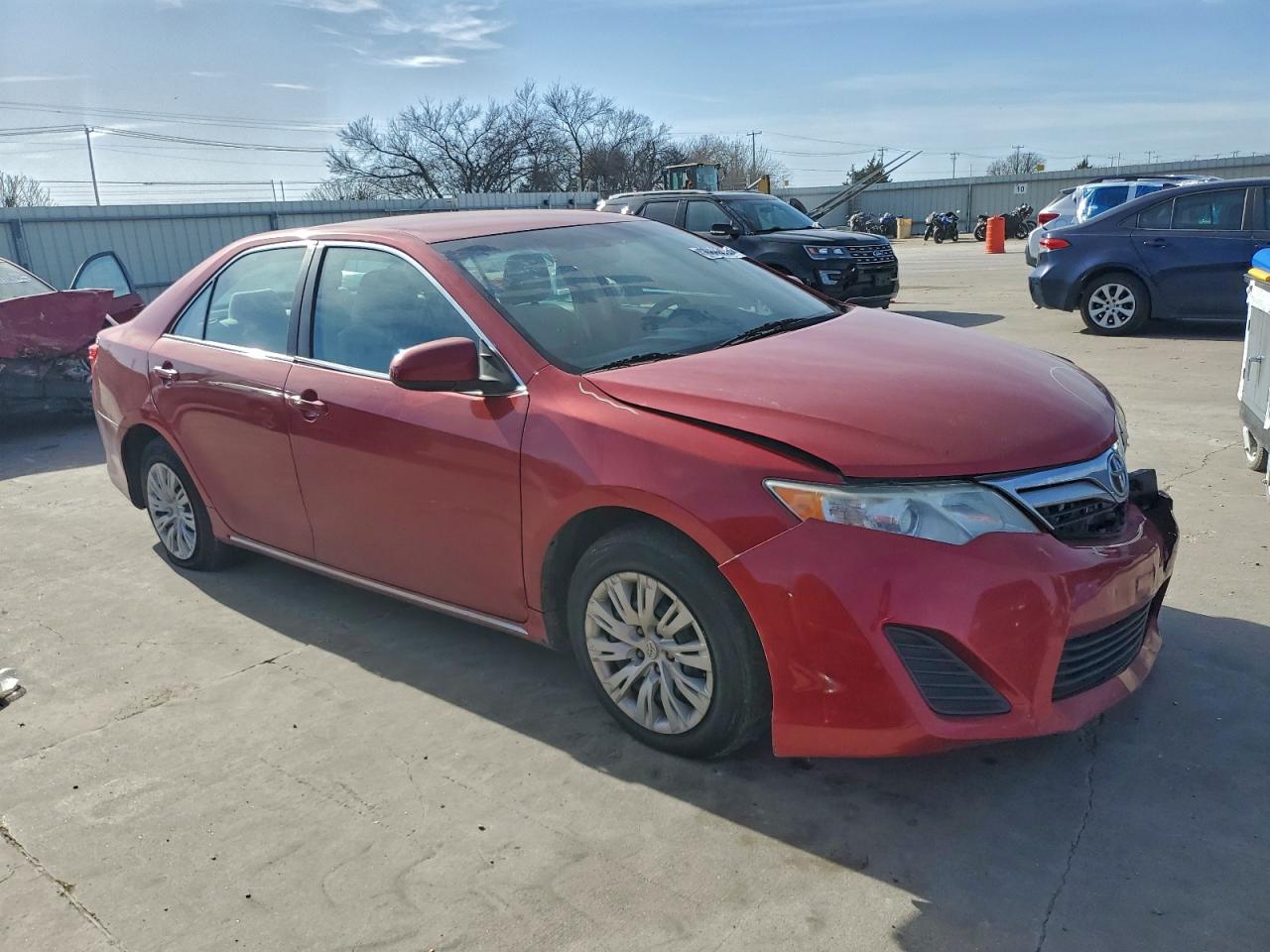 2013 TOYOTA CAMRY L photo 4