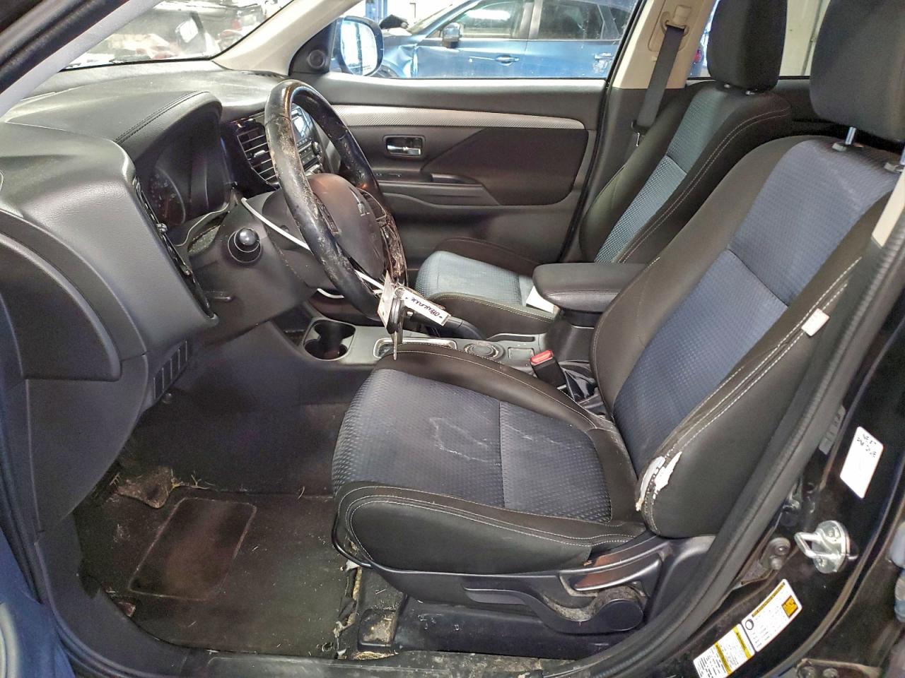 2016 MITSUBISHI OUTLANDER ES photo 7