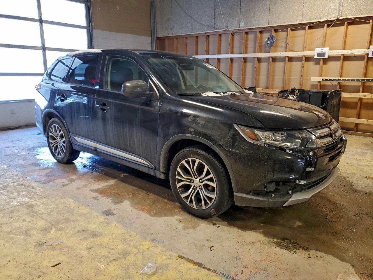 2016 MITSUBISHI OUTLANDER ES photo 4