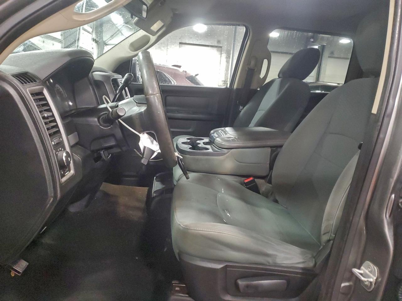 2013 RAM 1500 ST photo 7
