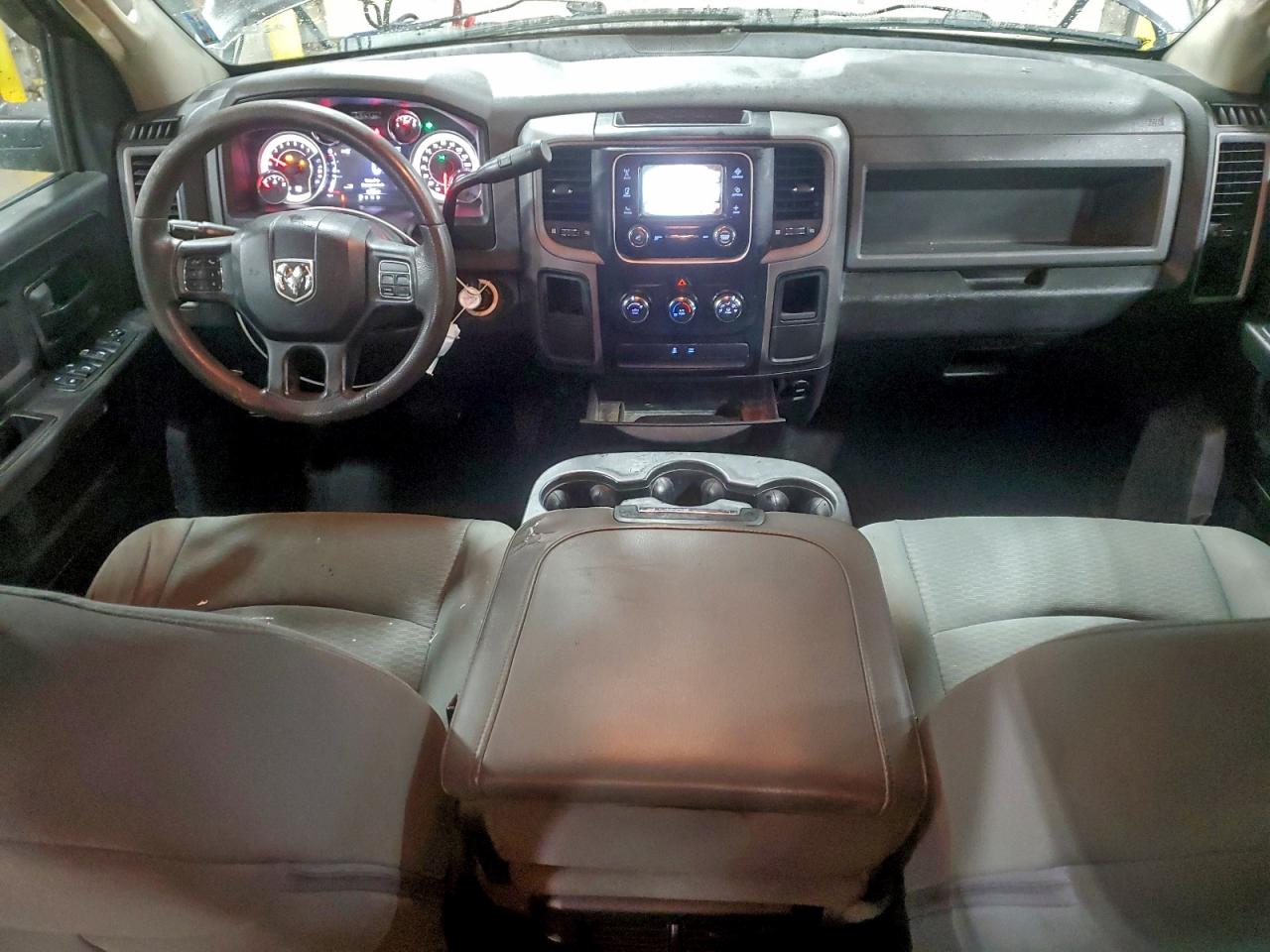 2013 RAM 1500 ST photo 8