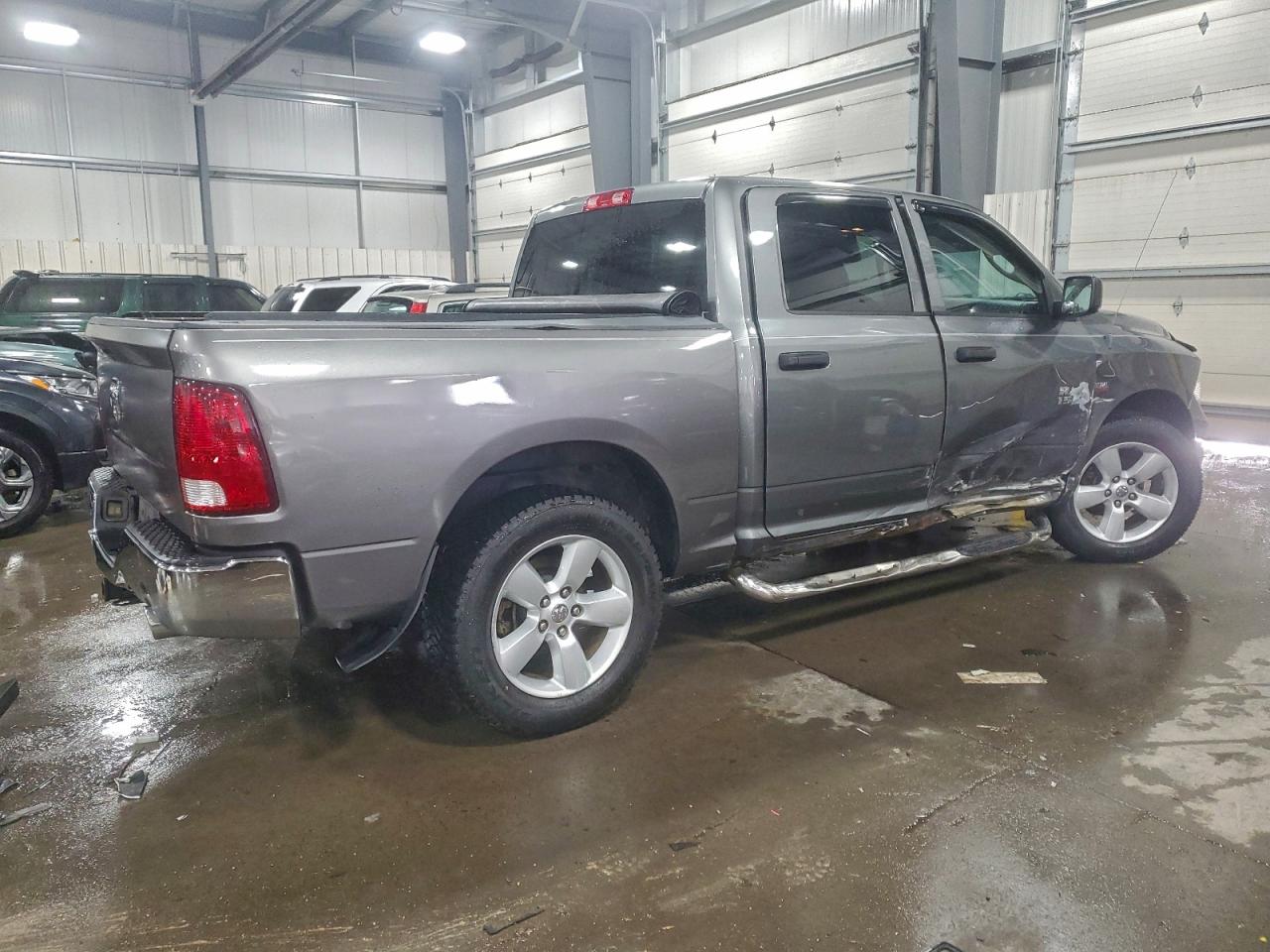 2013 RAM 1500 ST photo 3