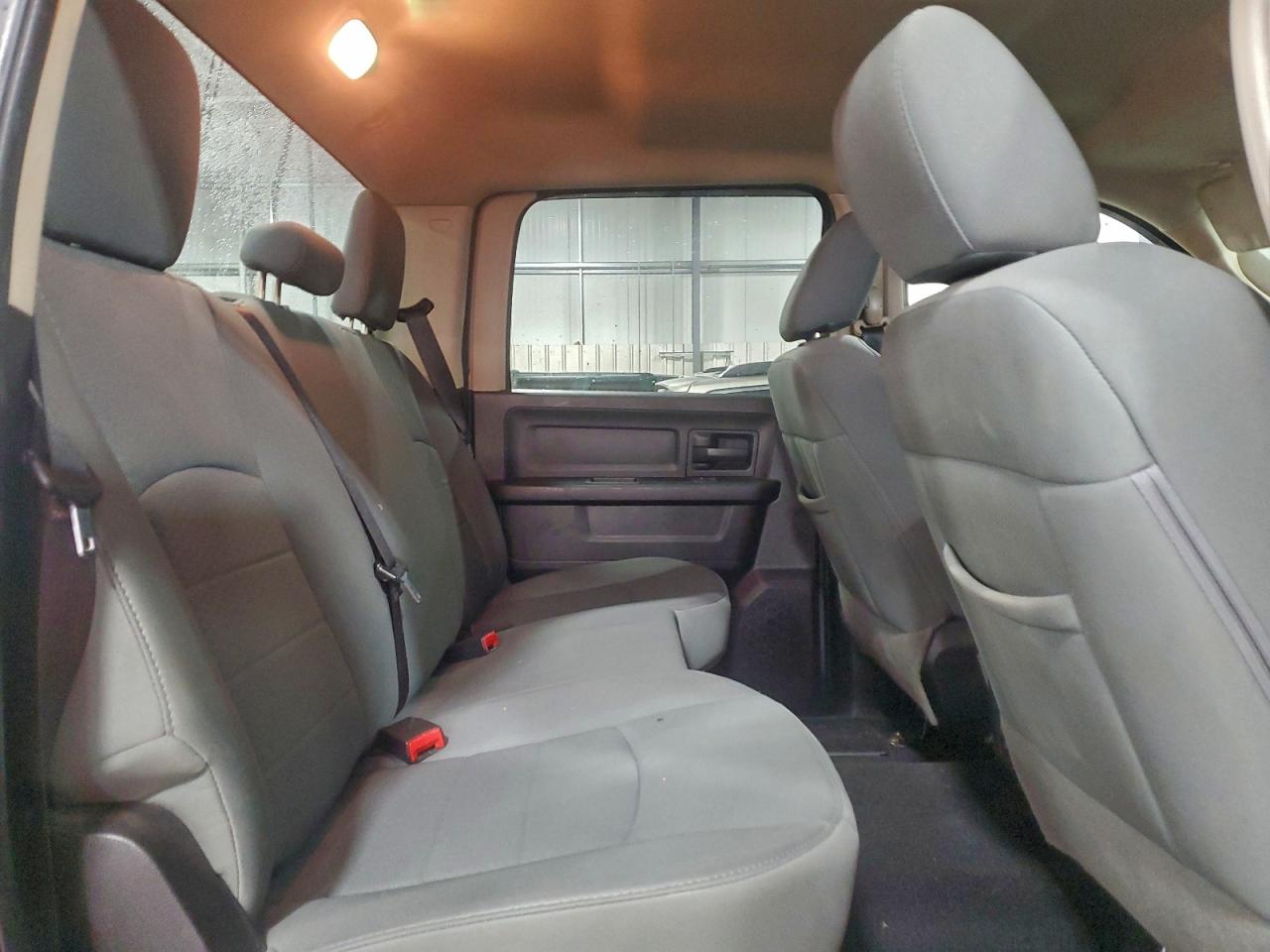 2013 RAM 1500 ST photo 10