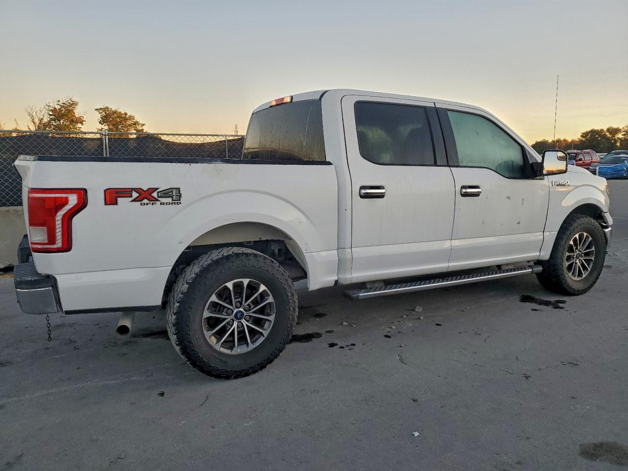 2017 FORD F150 SUPERCREW photo 3