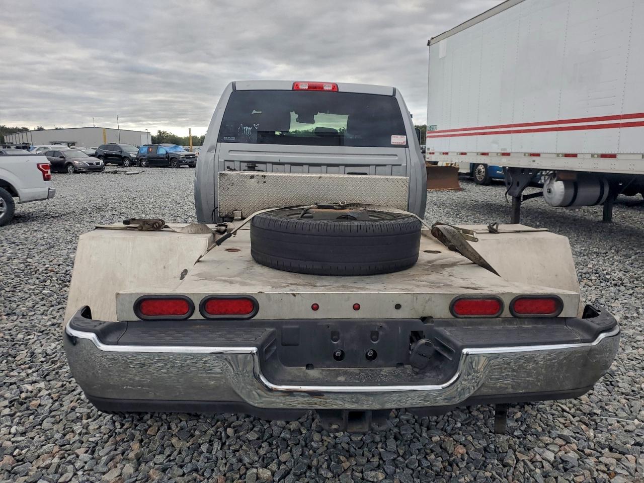 2022 RAM 3500 BIG HORN/LONE STAR photo 6