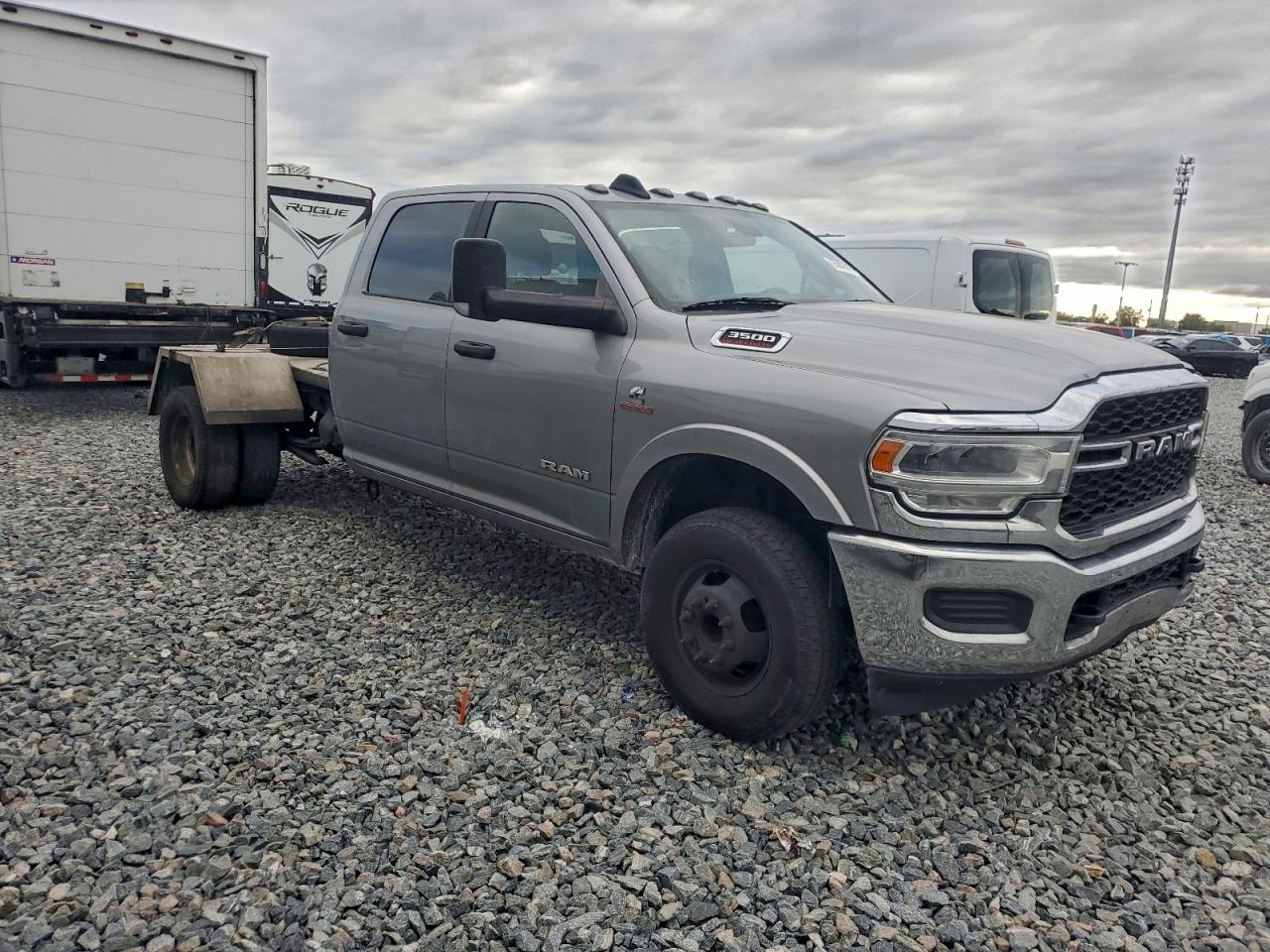 2022 RAM 3500 BIG HORN/LONE STAR photo 4