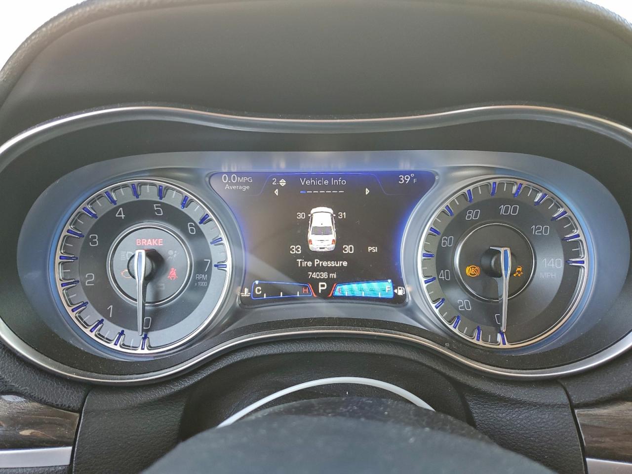 2018 CHRYSLER 300 TOURING photo 9
