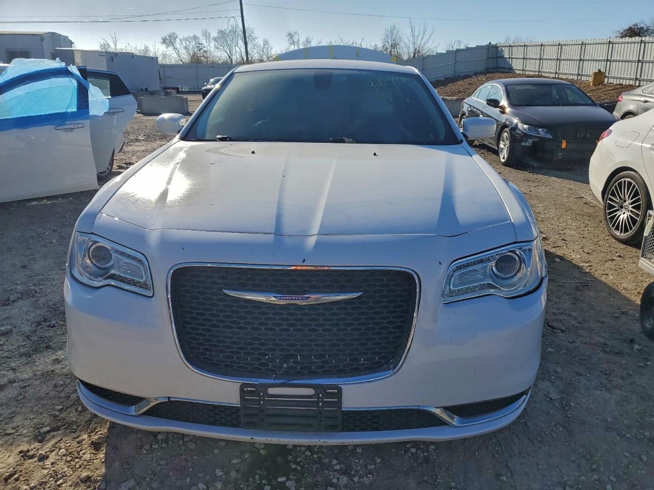 2018 CHRYSLER 300 TOURING photo 5