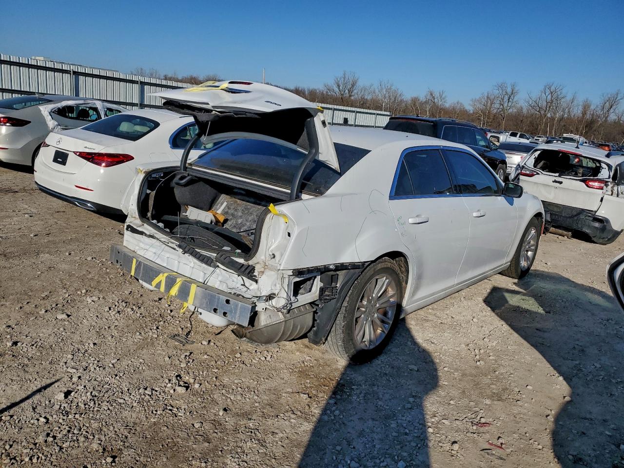 2018 CHRYSLER 300 TOURING photo 3