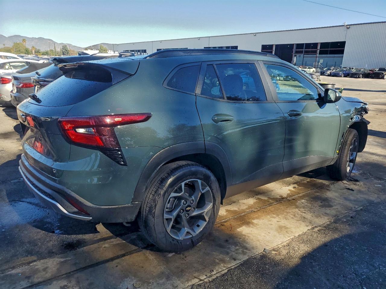 2025 CHEVROLET TRAX 1LT photo 3