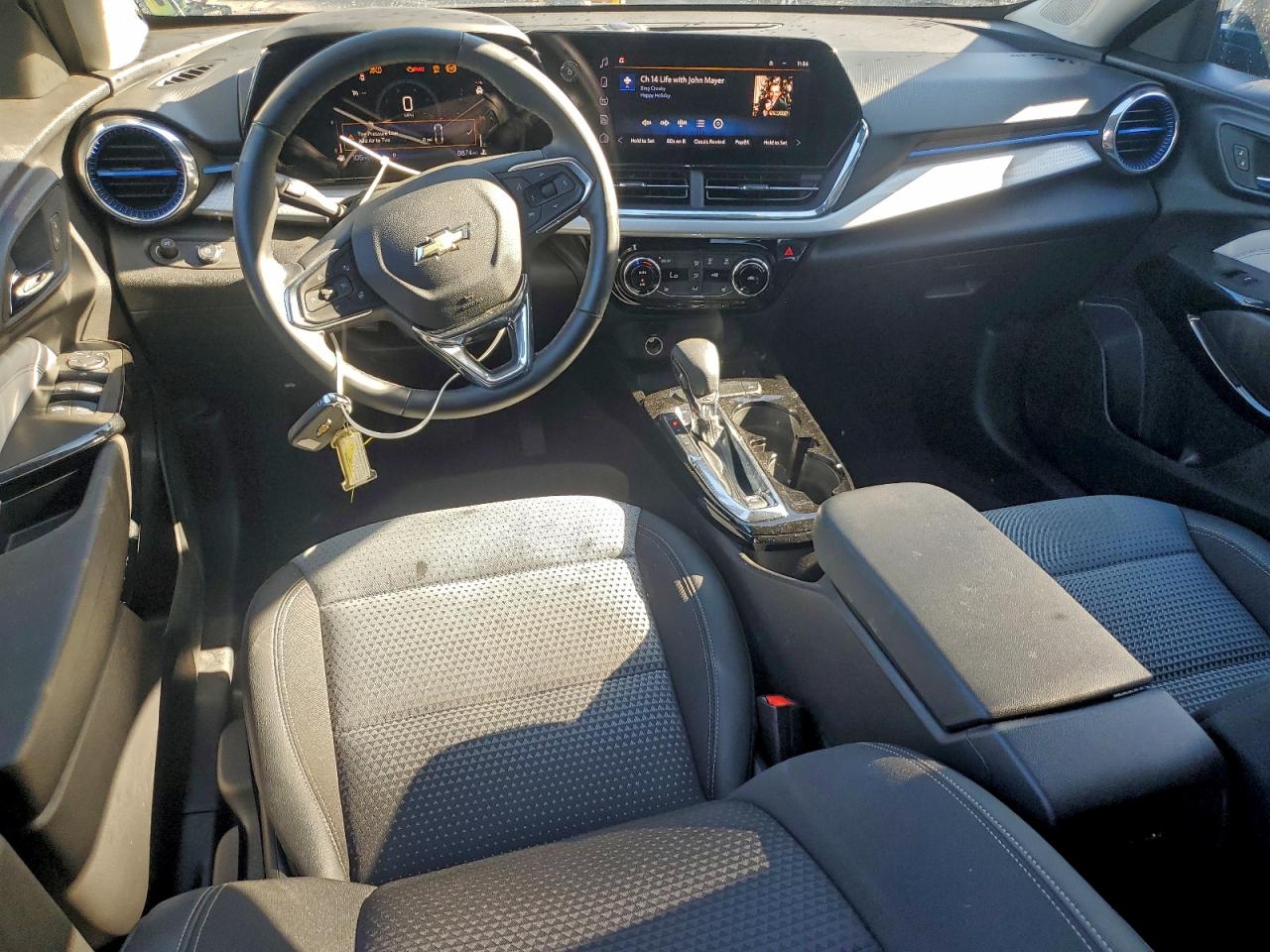 2025 CHEVROLET TRAX 1LT photo 8