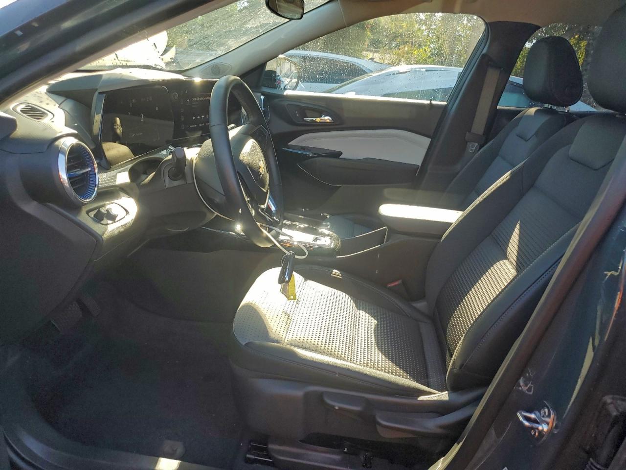 2025 CHEVROLET TRAX 1LT photo 7