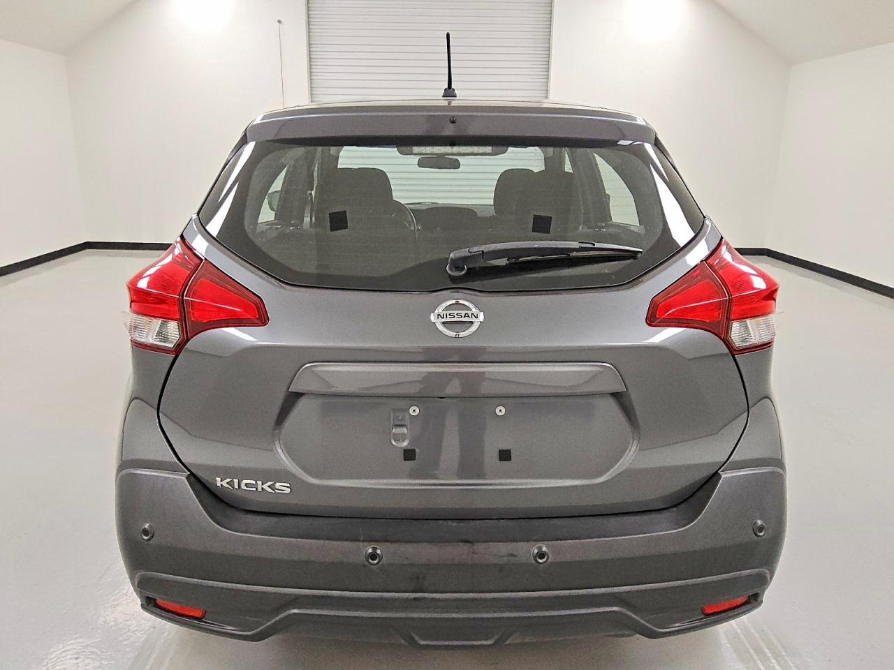2020 NISSAN KICKS S photo 6