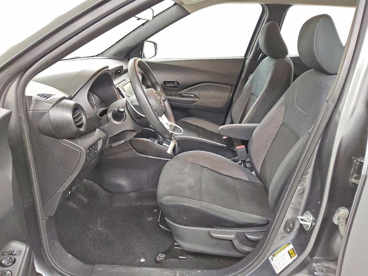 2020 NISSAN KICKS S photo 7