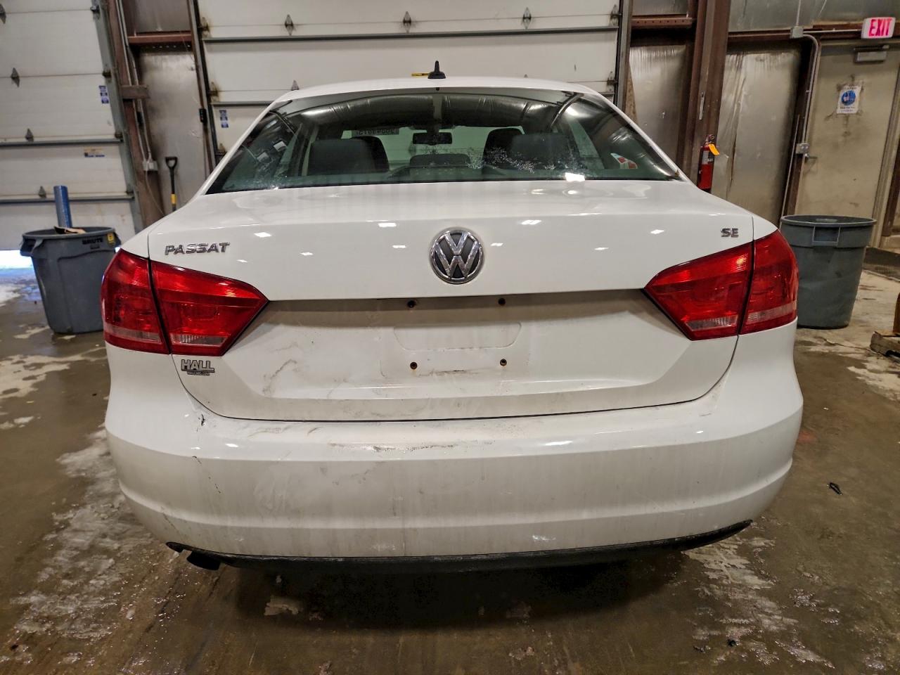 2012 VOLKSWAGEN PASSAT SE photo 6