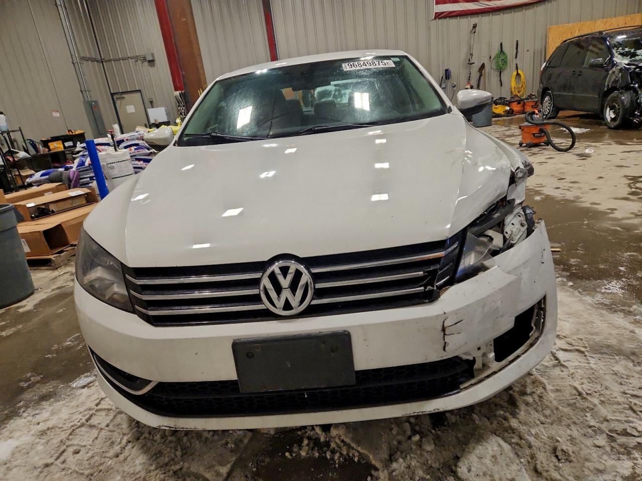 2012 VOLKSWAGEN PASSAT SE photo 5