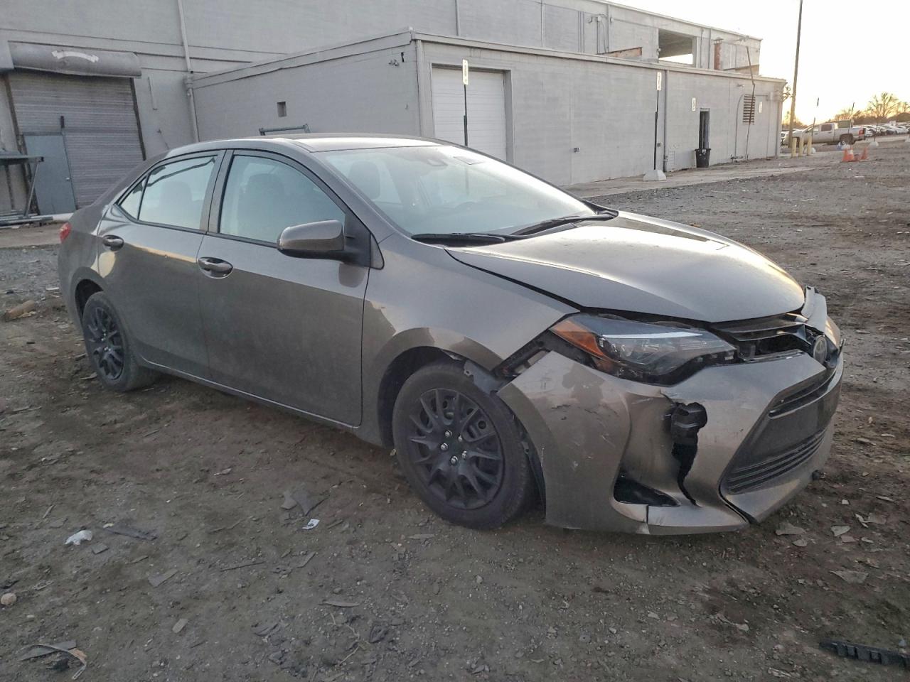 2019 TOYOTA COROLLA L photo 4