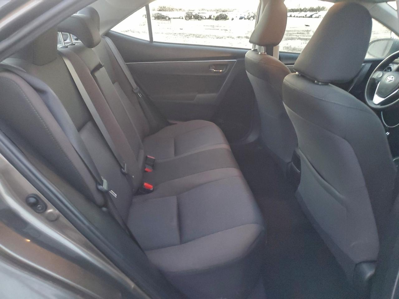 2019 TOYOTA COROLLA L photo 10