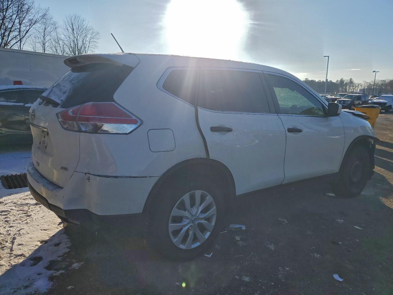 2016 NISSAN ROGUE S photo 3