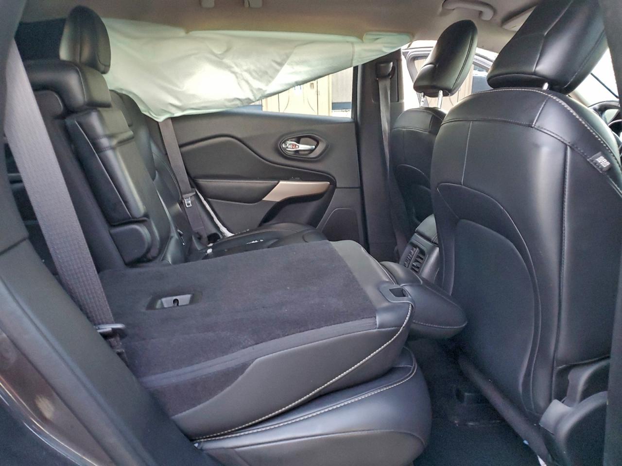 2017 JEEP CHEROKEE LIMITED photo 11