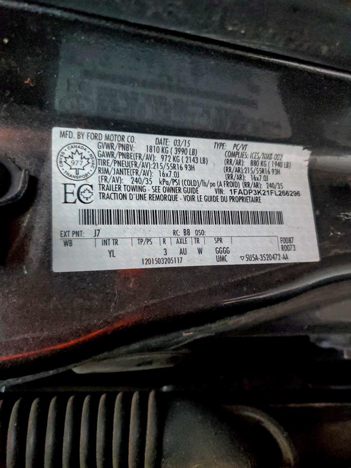 2015 FORD FOCUS SE photo 12