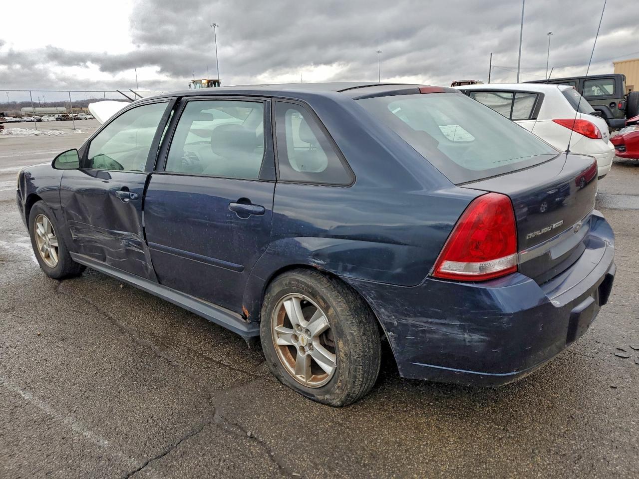 2005 CHEVROLET MALIBU MAXX LS photo 2