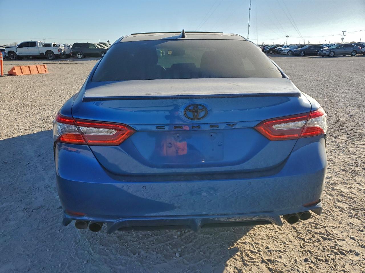 2018 TOYOTA CAMRY XSE photo 6