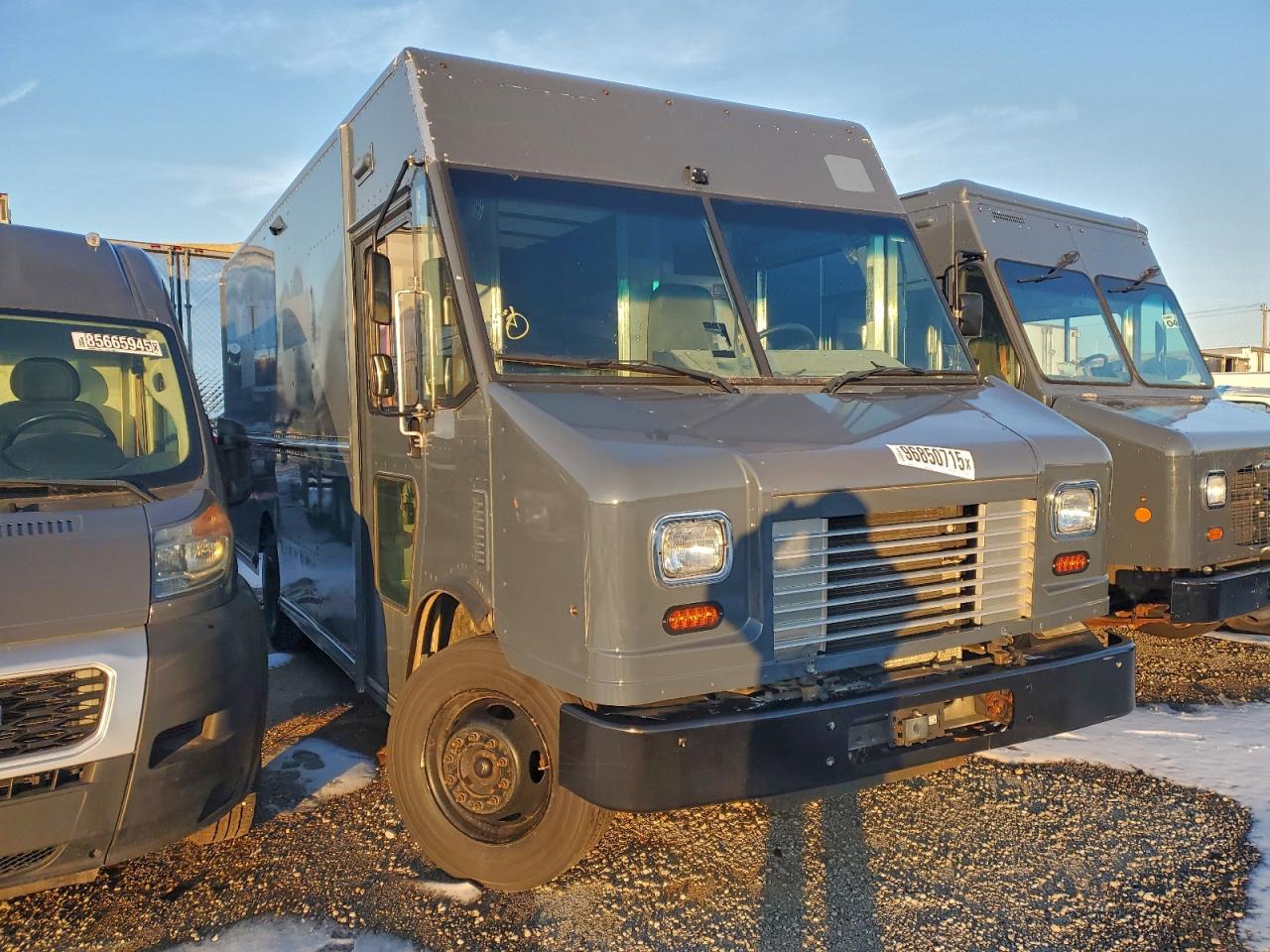 2021 FORD F59 photo 4