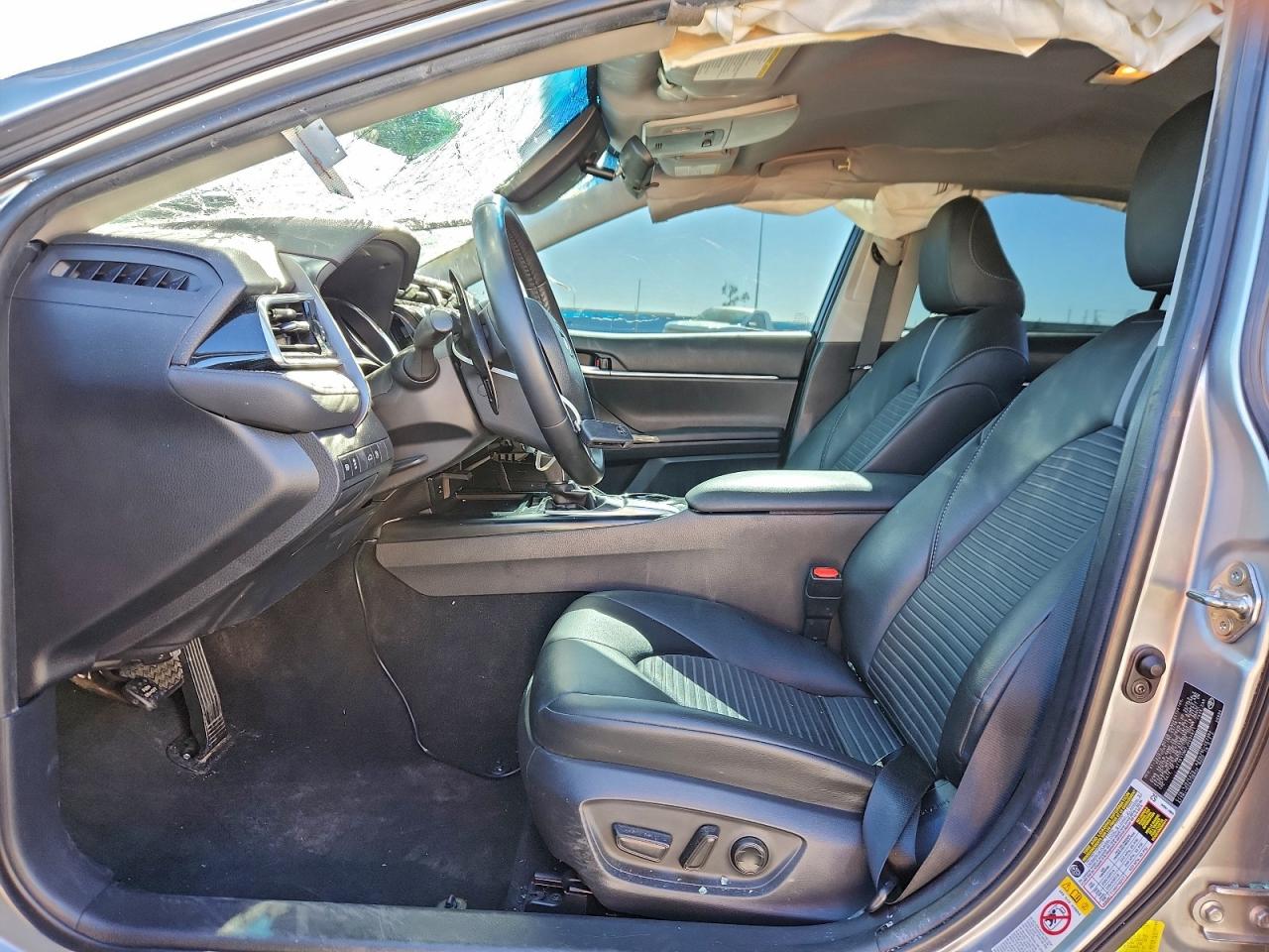 2018 TOYOTA CAMRY L photo 7