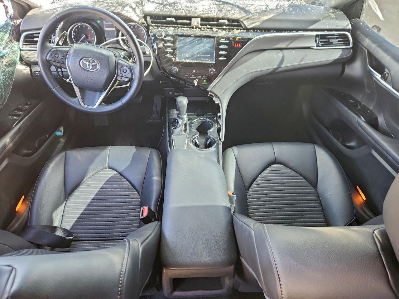 2018 TOYOTA CAMRY L photo 8
