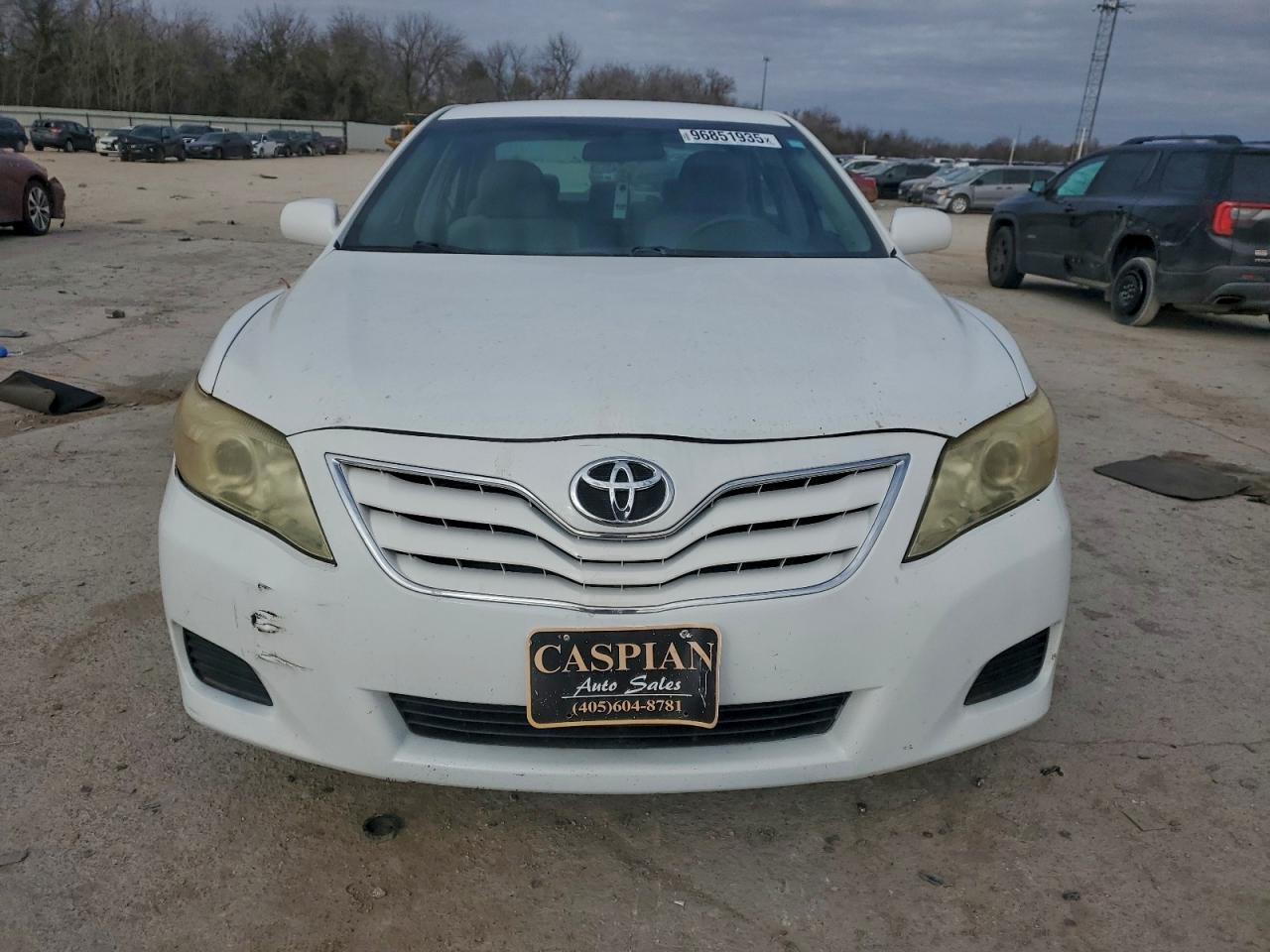 2011 TOYOTA CAMRY BASE photo 5