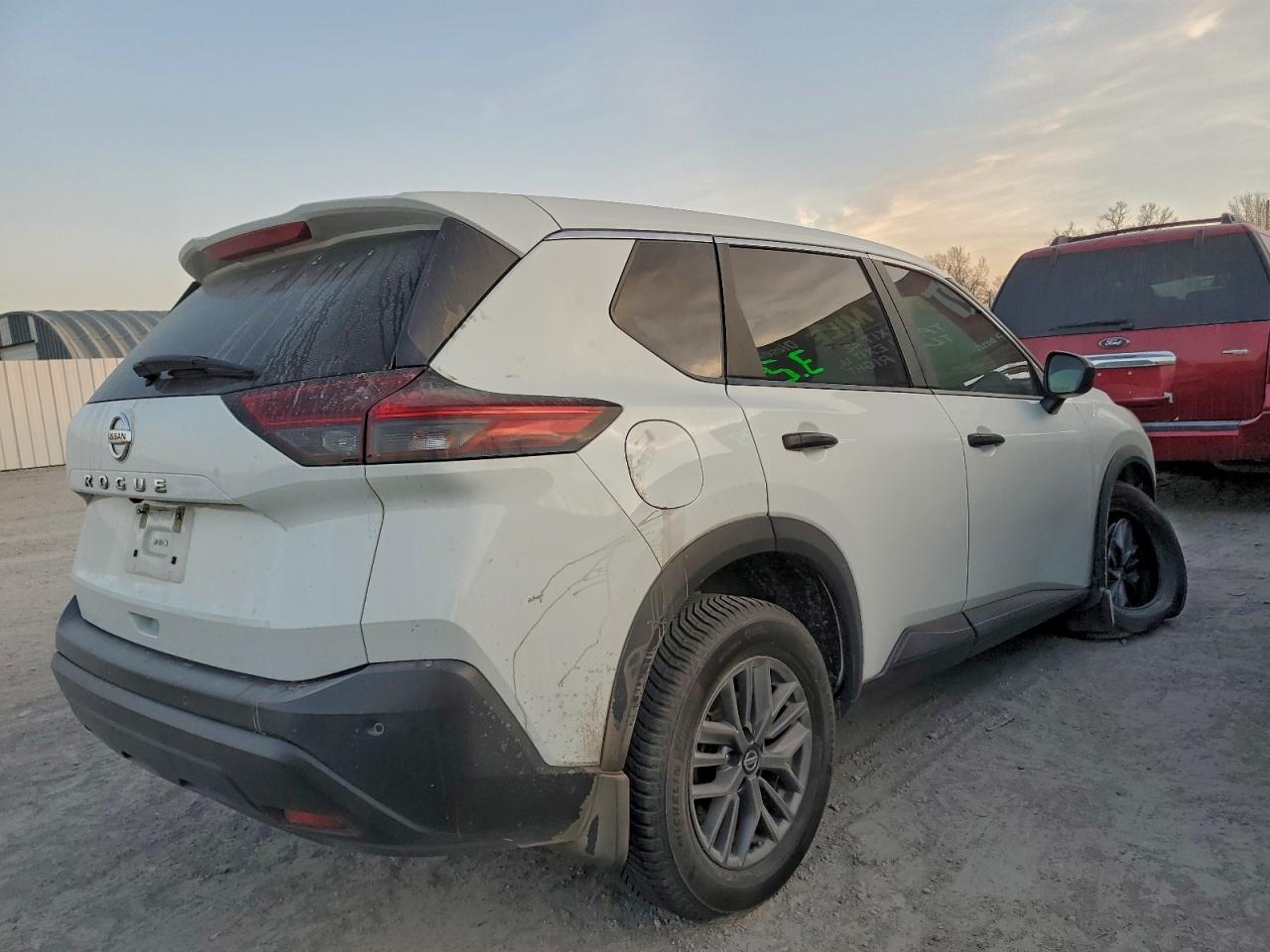 2021 NISSAN ROGUE S photo 3
