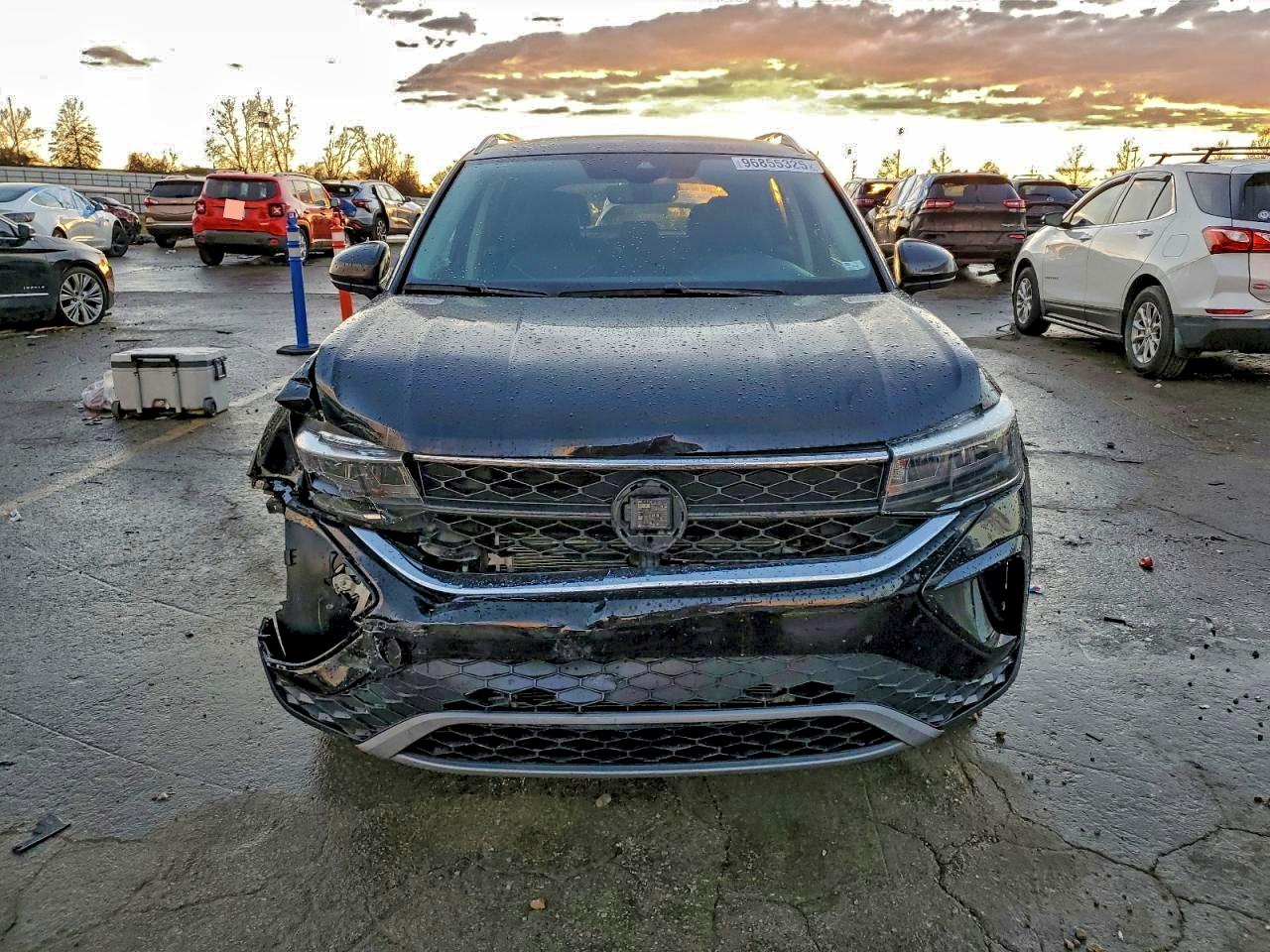 2024 VOLKSWAGEN TAOS SE photo 5