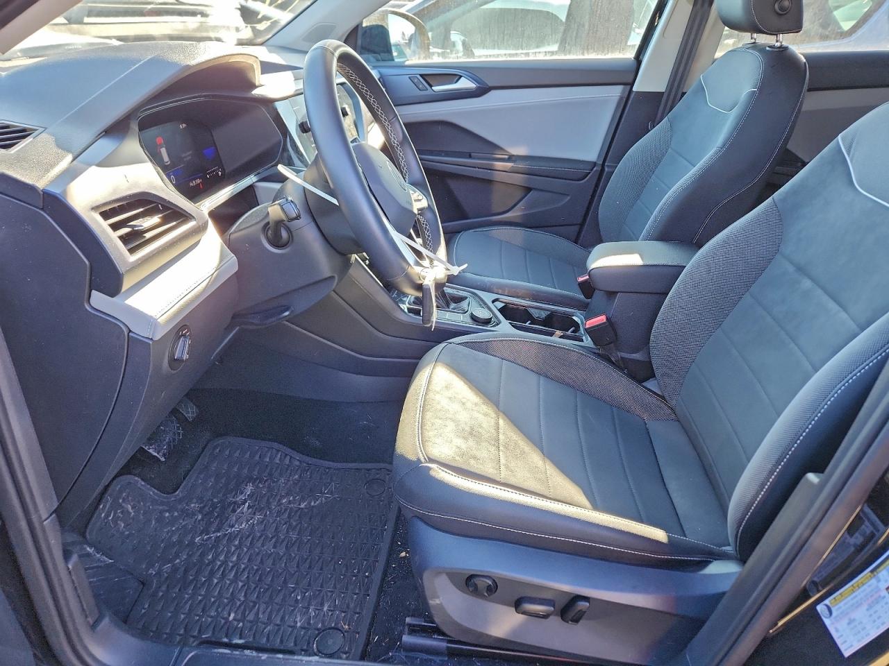 2024 VOLKSWAGEN TAOS SE photo 7