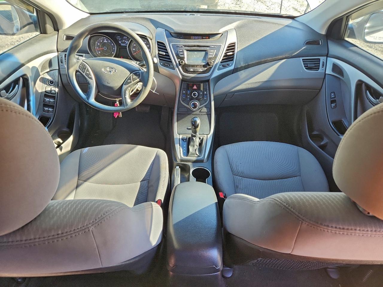 2015 HYUNDAI ELANTRA SE photo 8