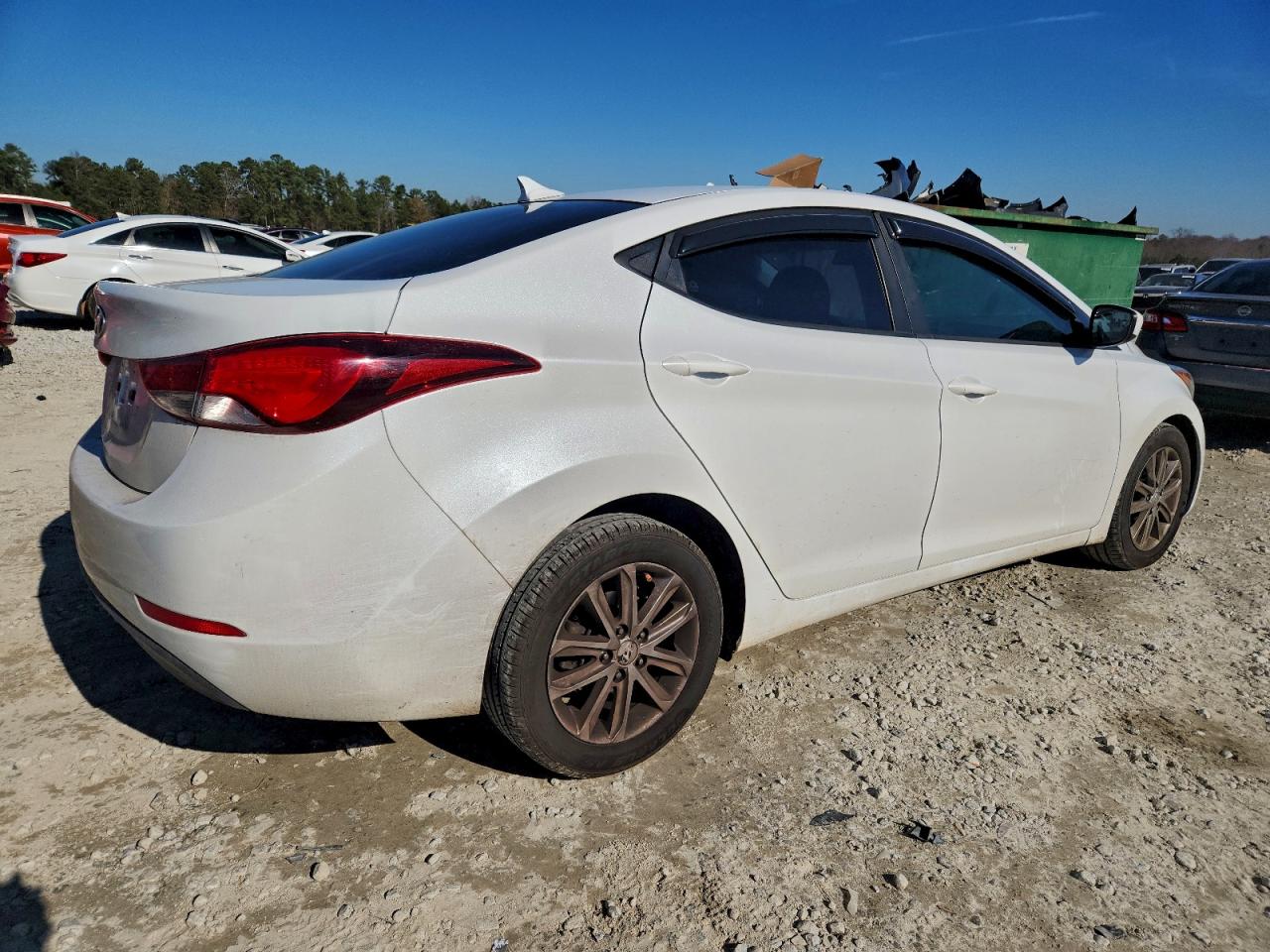 2015 HYUNDAI ELANTRA SE photo 3