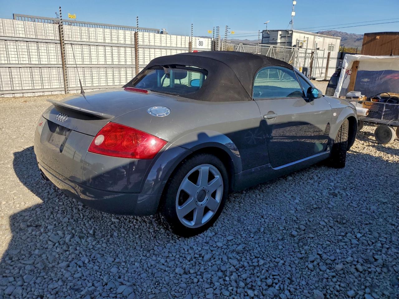 2001 AUDI TT photo 3